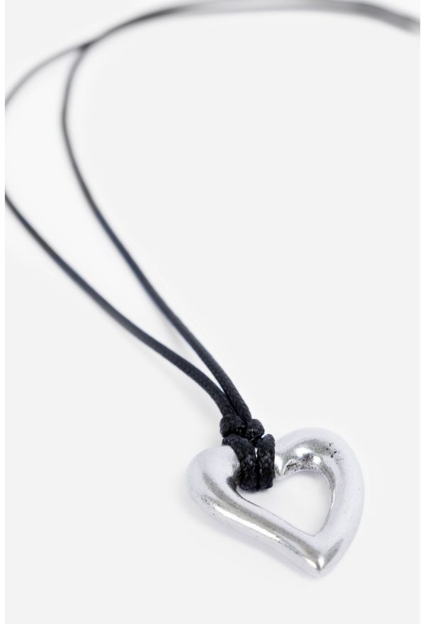ABSTRACT HEART PENDANT NECKLACE - Image 3